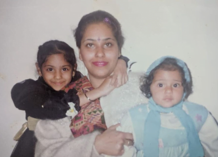 Childhood photo of dr ishinna sadana